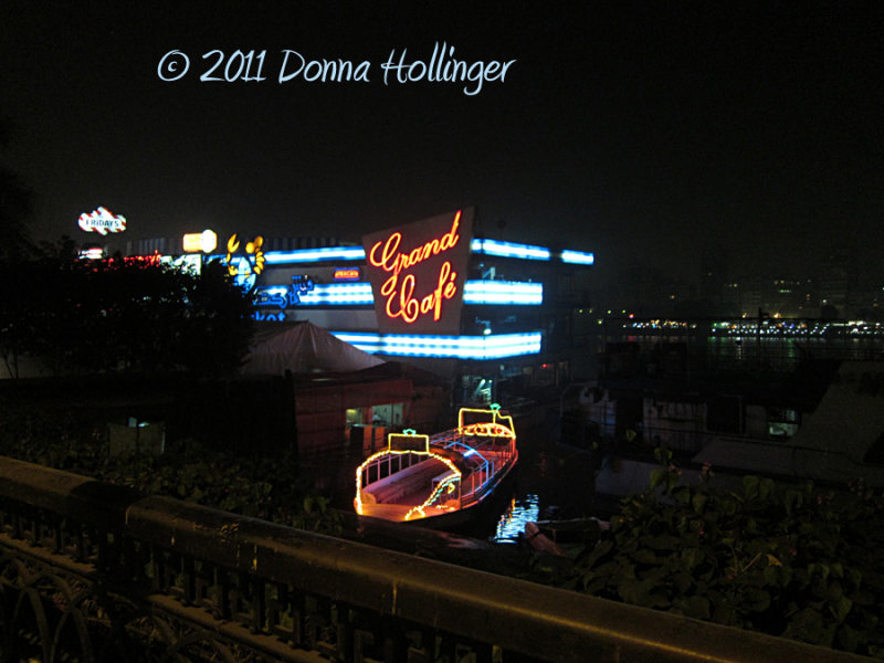 Restaurants Along The Nile