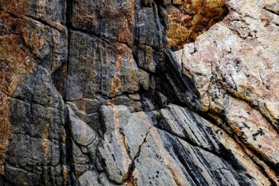 Rocks at Traigh Allt Chailgeag