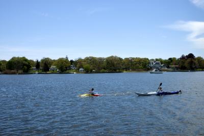 g4/65/575665/3/60440309.KayaksontheGreatRiver.jpg