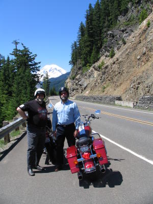 024 Mike and Len and Mt Rainier.JPG