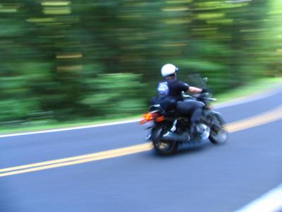 047 Len zooms by on FSR 30.JPG