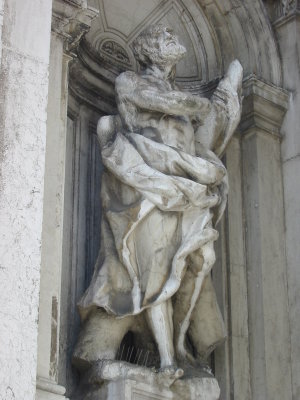 098-Tortured Looking Statue Man