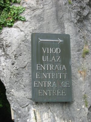 664-Cave Entrace Sign