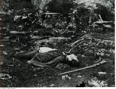 wDead Man with Gun p.40.scan.jpg