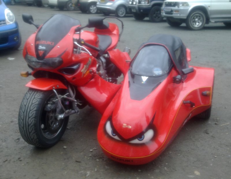 SUZUKI  TL1000S  with  sidecar.