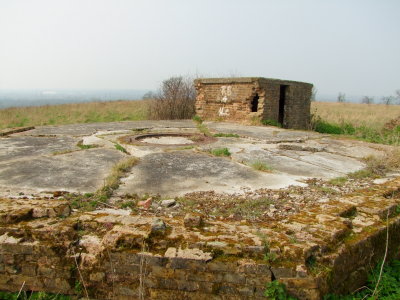 WW1  and  WW2  anti - aircraft  gun  site