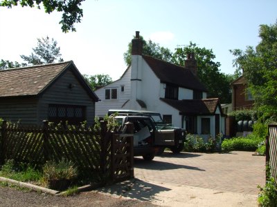 A  cottage  in  Bicknacre