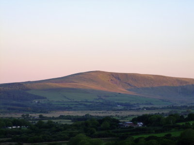 Dawn  on  Foel  Cwm  Cerwyn ,536m.