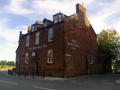 The  famous  Blue  Bell  Inn
