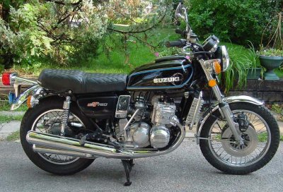 Suzuki  GT-750 cc  water  cooled  2  stroke  triple .in  UK  known  as  The Flying kettle
