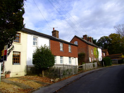 Fordcombe  Lane  entering  the  village.