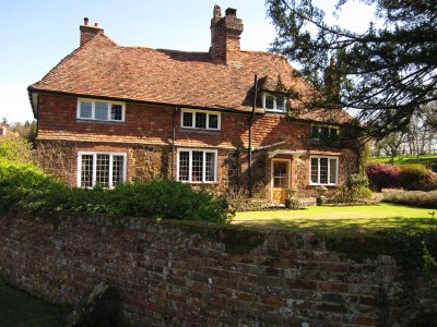 A  pretty  cottage.