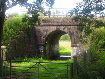 The  railway  bridge, near  Burrswood.