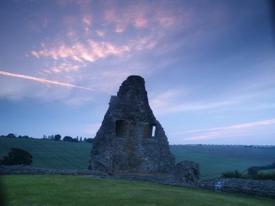 Hadleigh Castle at dawn