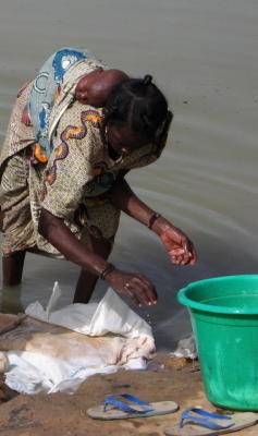 mother and baby, river niger