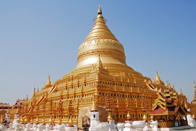 Shwezigon Pagoda, reportedly Bagan's most important reliquary shrine.