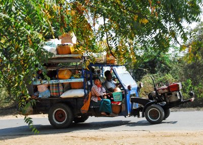 Another full taxi/van.