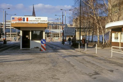 Checkpoint Charlie in 1987