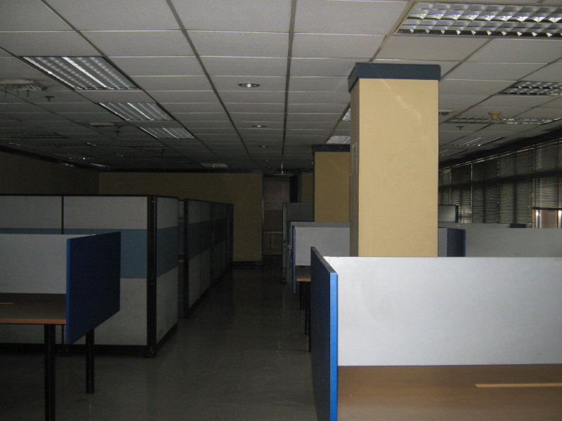 800 sq.m. salcedo village