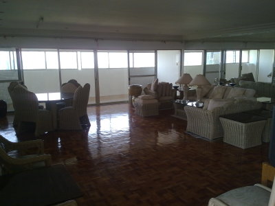 living room pic2.jpg