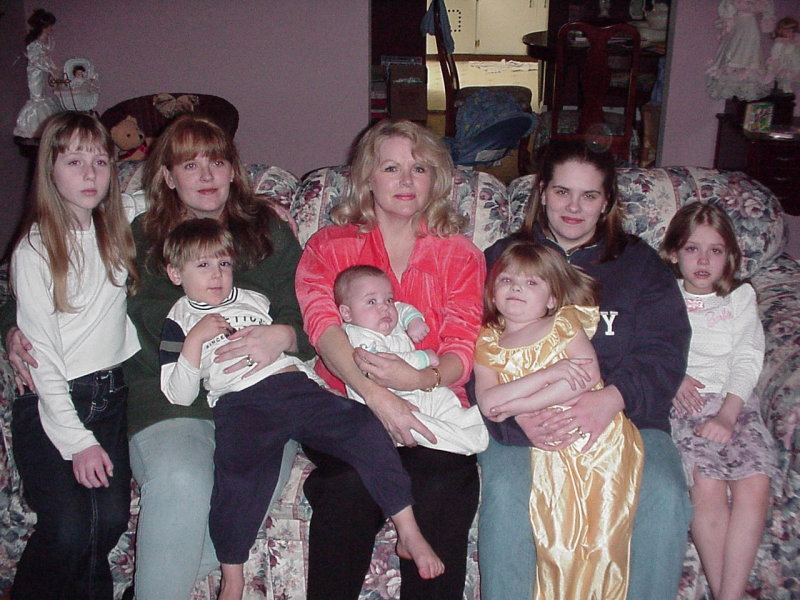 syndee&Katy&babesMar02.jpg