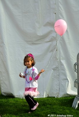 Kids love balloons