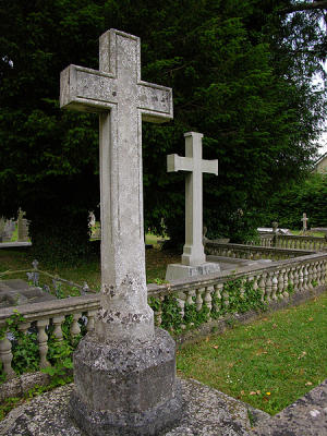 Pembroke family graves