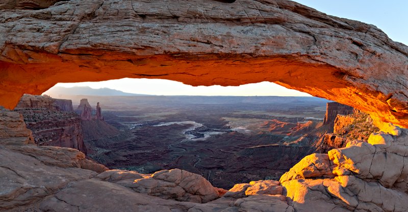 11-09 Mesa Arch 1.jpg