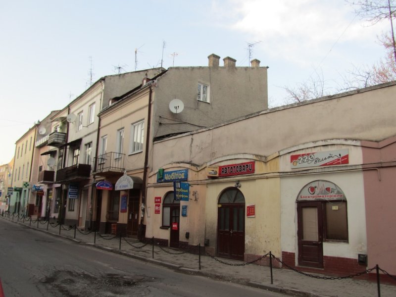 on Halytska street, an important block for Marlas Horn relatives and other friends families