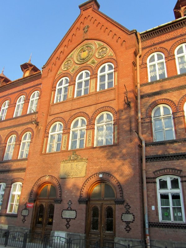 this kindergarten housed the Judenrat during the war