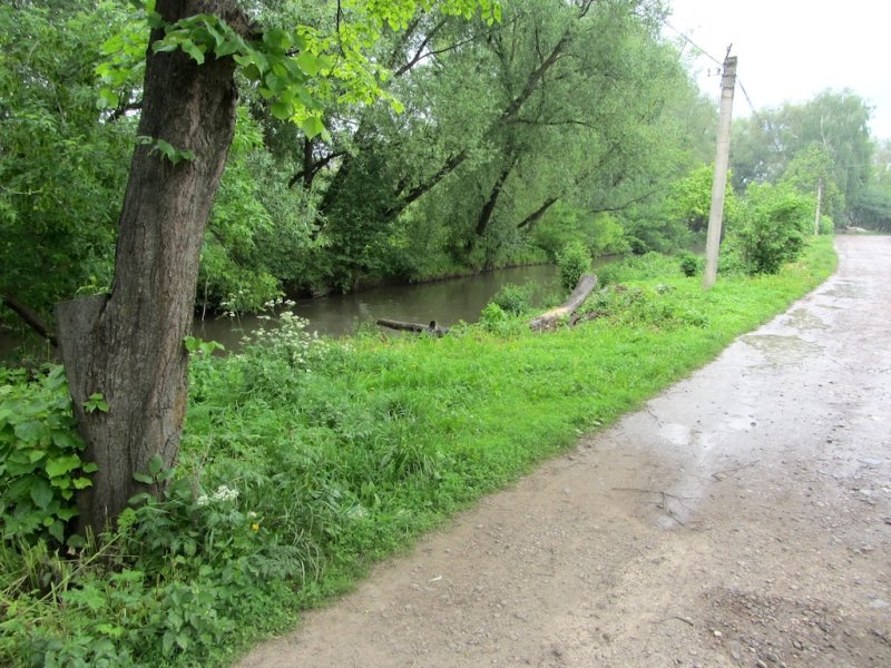 here is Drahomanov street by the river, where in 2011 Mr. Vorobets speculated there would be more stones...