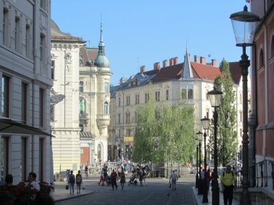 in the capital city Ljubljana, we stroll to Preeren square, center of the downtown