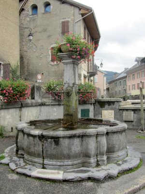 fountain in Taninges, the nearest small town
