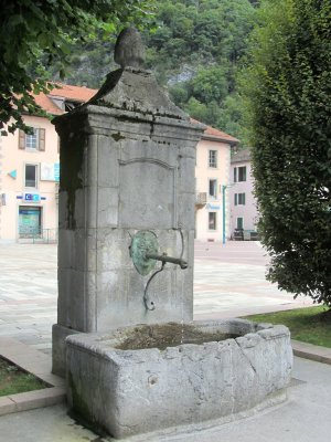 old fountain in Cluses