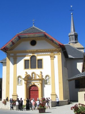 church in Saint-Nicolas-de-Vroce, above Saint-Gervais-les-Bains