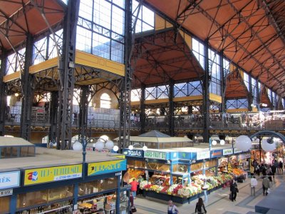 now we're at the huge central market hall, near the Liberty bridge