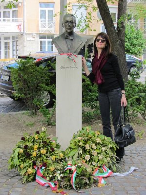 Marla finds a memorial to a favorite author, Sandor Marai