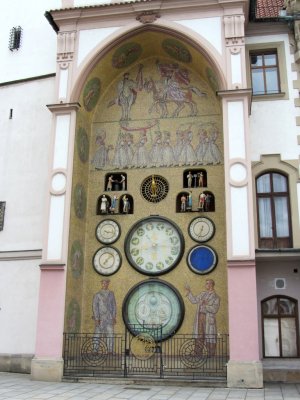 this astronomical clock was rebuilt in the 1950s with a Soviet aesthetic