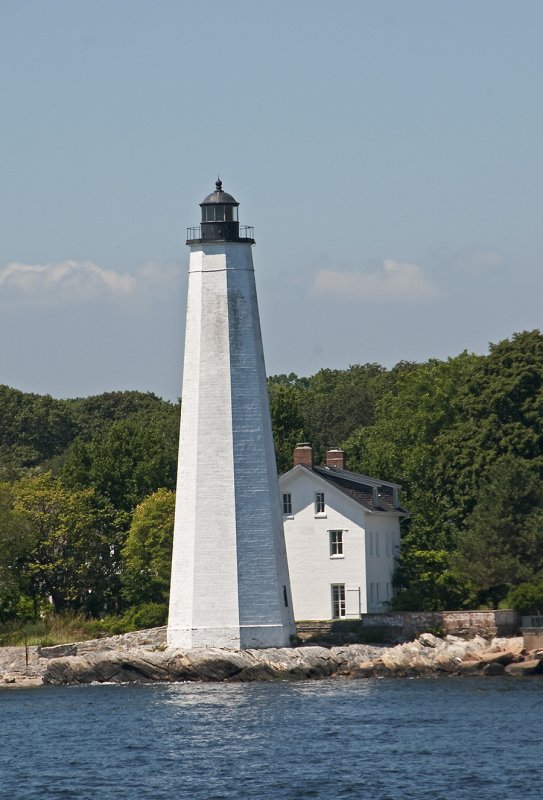 New London Light 