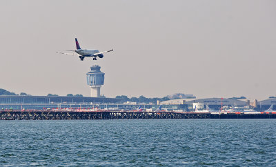 LaGuardia Landing sm.jpg