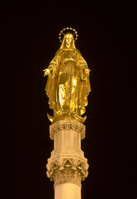 Zagreb Cathedral Sq. Statue