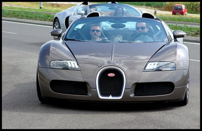 2 Bugatti Veyron Location Serie A1.jpg