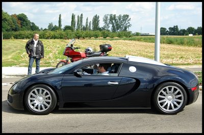 Bugatti Veyron 10.jpg