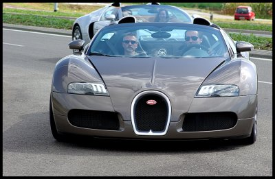 2 Bugatti Veyron Location Serie A1.jpg