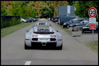 2 Bugatti Veyron Location Serie A3.jpg