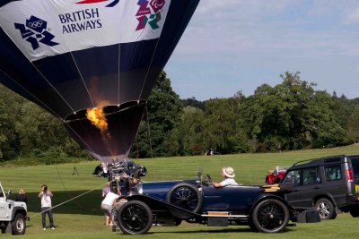 Leeds Castle Balloons and Bentleys Sept 2011