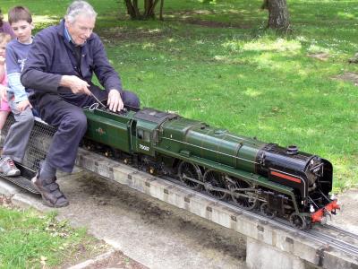 Model steam trains at Tonbridge
