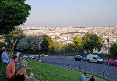 Sacre-Coeur is a nice place for a picnic.