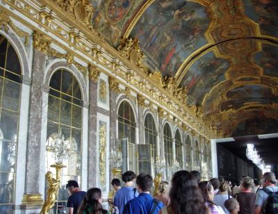 And the mirror side of the Galerie. At the time it was built, glass mirrors were an incredible luxury.