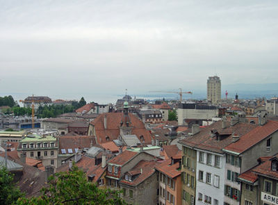 A more western view over the rooftops of Lausanne.